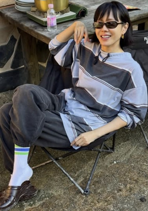 손예진, 단발로 변신 + 편의점 양말까지