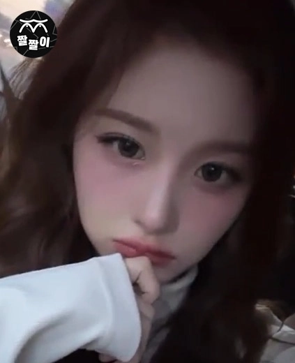 얼싸를 부르는 엔믹스 설윤 얼빡샷