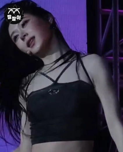 여름이 기대되는 있지 채령 슬랜더 몸매