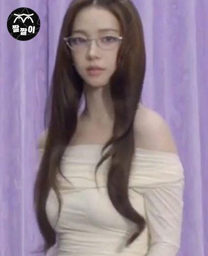 젠틀몬스터 광고 카리나 몸매 수준