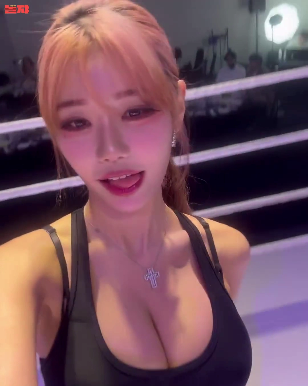 라운드걸 데뷔한 빛베리 선수들이 군침흘리는 몸매
